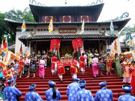 Tour Du Lịch Lễ Hội Đền Hùng: Đền Hùng - Đền Mẫu - Hà Nội 1 Ngày